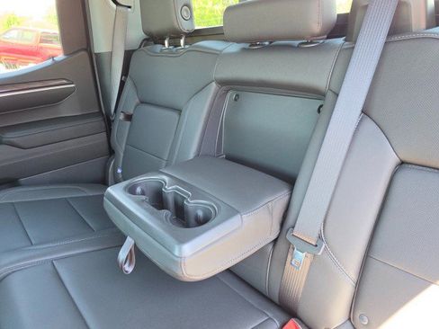 Used 2024 Chevrolet Silverado 1500 LTZ AWD/4WD image 27