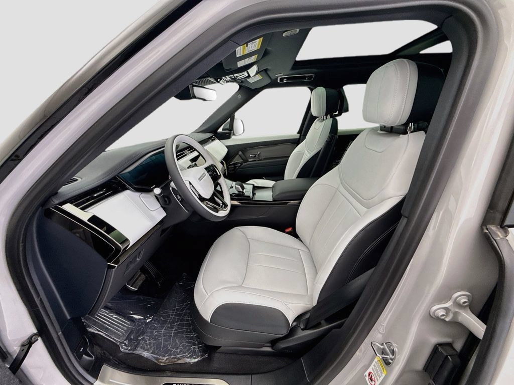 New 2026 Land Rover Range Rover Sport Dynamic SE AWD/4WD image 18
