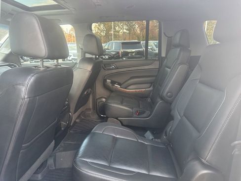 Used 2019 Chevrolet Suburban Premier image 13