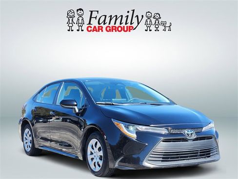 Certified 2024 Toyota Corolla LE image 2