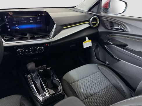 New 2026 Chevrolet Trax LT w/ Driver Confidence Package image 21