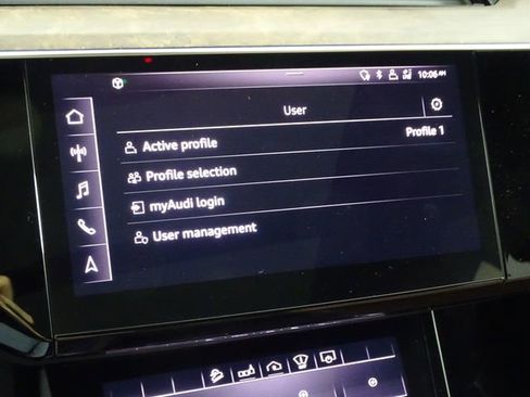 Used 2019 Audi e-tron Prestige w/ Prestige Package image 44