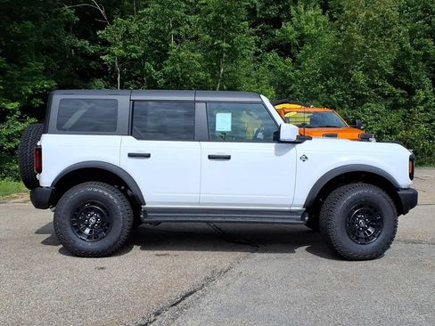 New 2026 Ford Bronco Outer Banks w/ Sasquatch Package AWD/4WD image 4