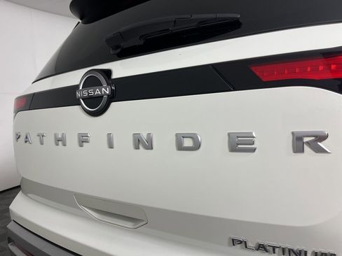 Used 2024 Nissan Pathfinder Platinum w/ Cargo Package image 3