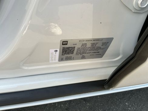 Used 2023 Buick Enclave Avenir w/ Avenir Technology Package image 27