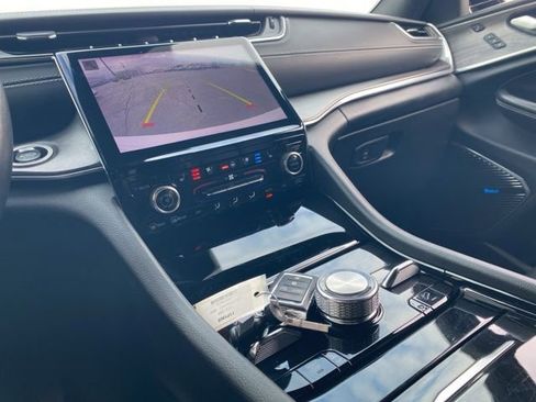 Certified 2022 Jeep Grand Cherokee L Overland w/ Luxury Tech Group IV image 48