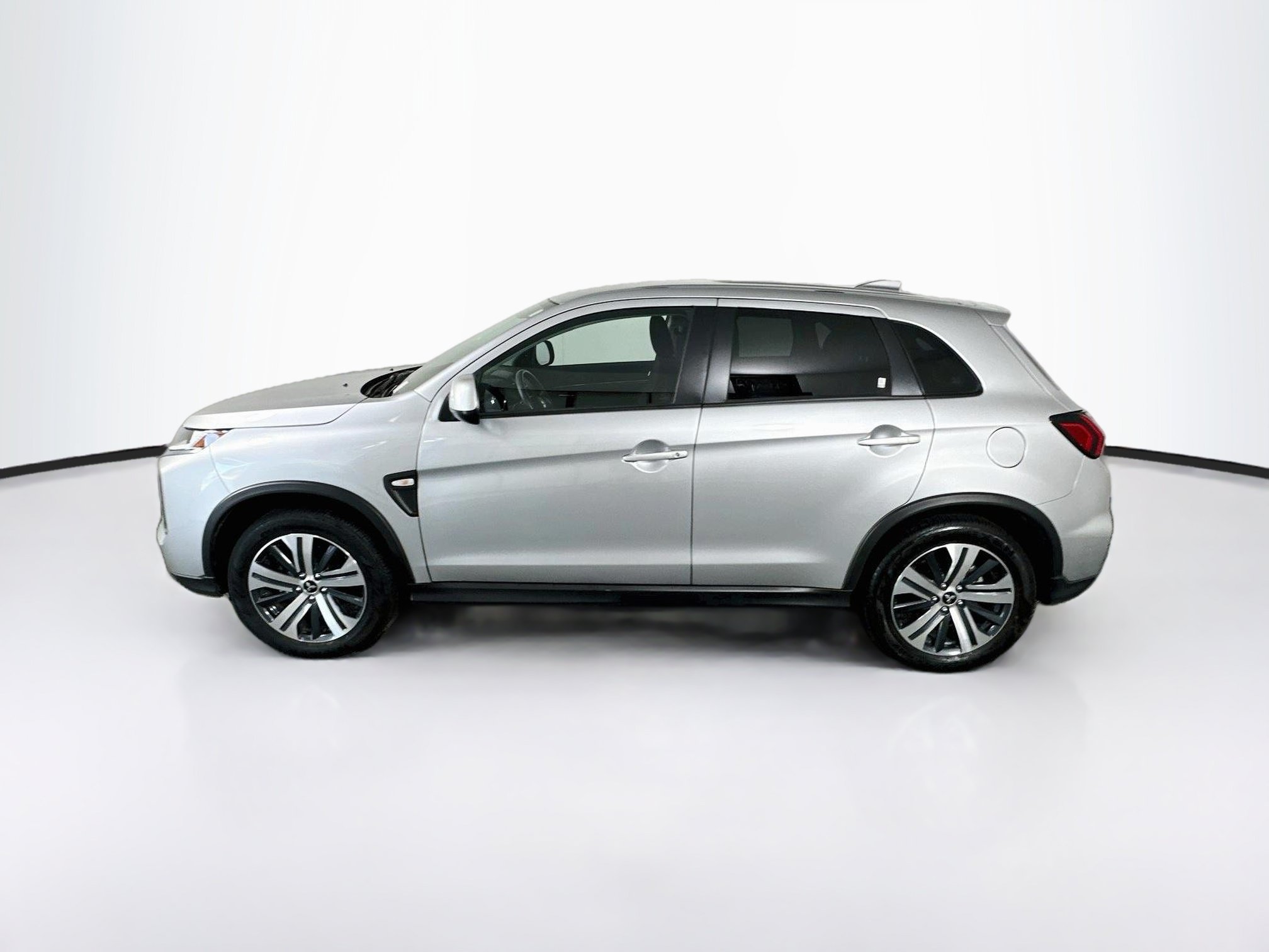 Used 2024 Mitsubishi Outlander Sport ES AWD/4WD image 4