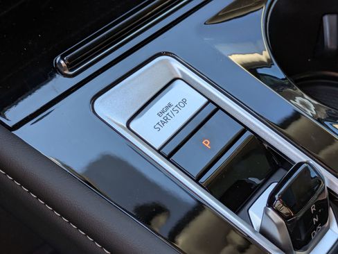 New 2025 Volkswagen Atlas SEL image 17