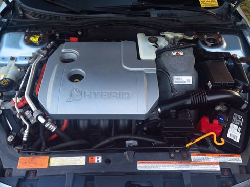 Used 2010 Ford Fusion Hybrid FWD image 32