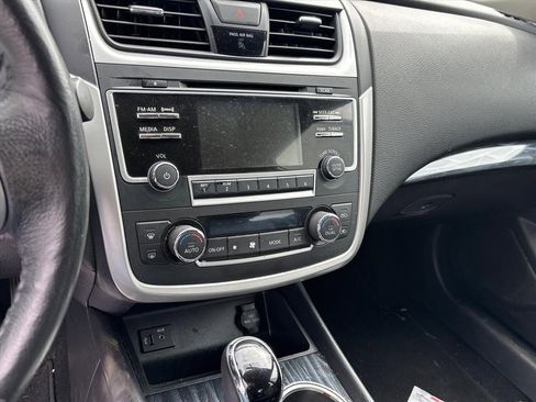 Used 2016 Nissan Altima 2.5 SL w/ Moonroof Package image 17