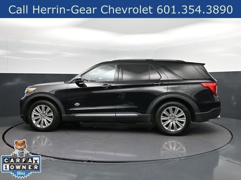 Used 2023 Ford Explorer King Ranch w/ Technology Package RWD image 4