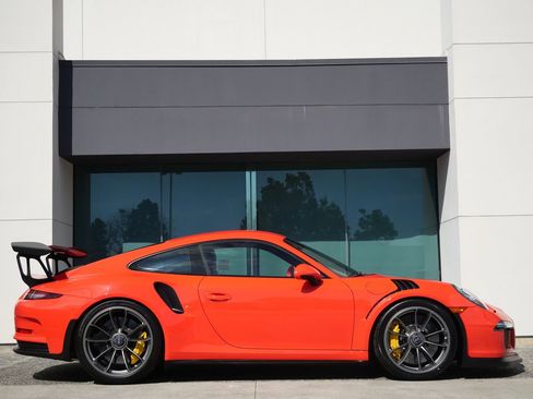 Used 2016 Porsche 911 GT3 RS image 4