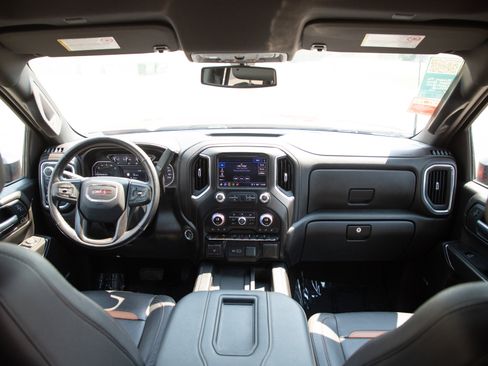Used 2021 GMC Sierra 2500 AT4 w/ AT4 Preferred Package AWD/4WD image 13