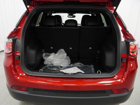 New 2026 Jeep Compass Latitude image 30