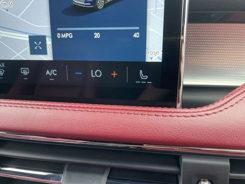 Used 2023 Lincoln Corsair Reserve AWD/4WD image 28