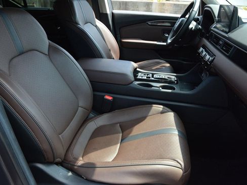 Used 2024 Honda Pilot Elite image 19