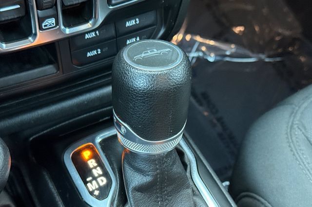 Used 2022 Jeep Gladiator Sport AWD/4WD image 33