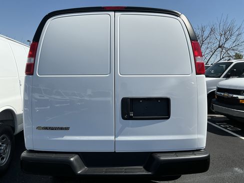 New 2026 Chevrolet Express 2500 w/ Driver Convenience Package RWD image 6