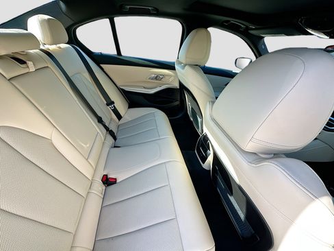 Used 2023 BMW 330i Sedan image 31