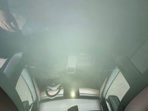 Used 2023 Tesla Model Y Performance image 15