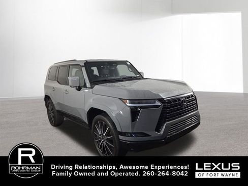 Used 2024 Lexus GX 550 w/ Accessory Package (2T) AWD/4WD image 5