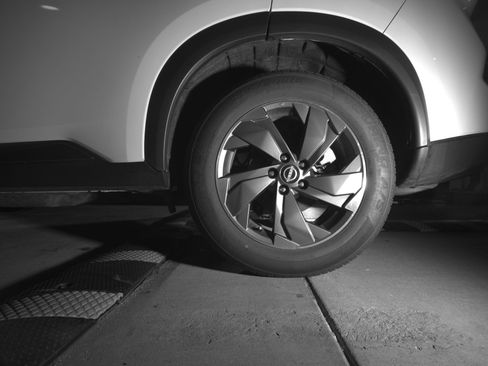 Used 2025 Nissan Rogue SV image 14