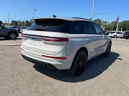 Used 2024 Lincoln Corsair Reserve w/ Equipment Group 201A AWD/4WD image 3