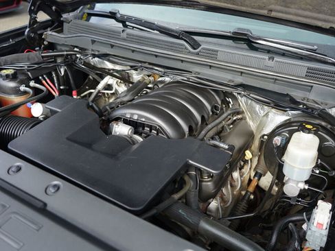 Used 2014 GMC Sierra 1500 SLE w/ Suspension Package, Off-Road image 9