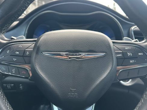 Used 2015 Chrysler 200 S FWD image 22