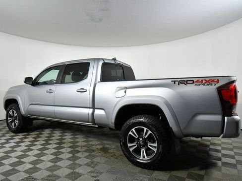 Used 2019 Toyota Tacoma TRD Sport image 14