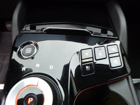 Used 2025 Kia Sportage SX Prestige image 17