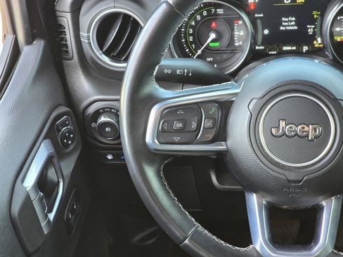 Used 2022 Jeep Wrangler Unlimited Sahara 4xe image 11