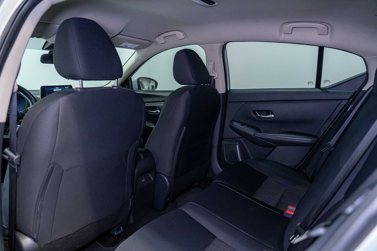 Used 2023 Nissan Sentra SV FWD image 16