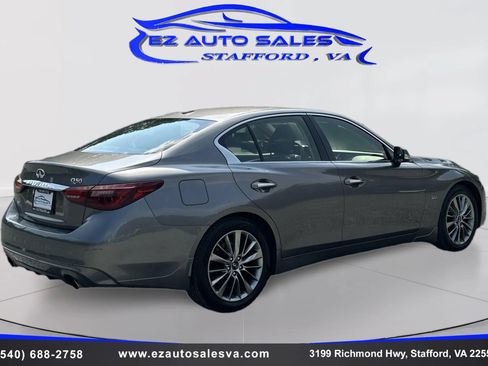Used 2018 INFINITI Q50 Luxe w/ Essential Package (3.0T Luxe) AWD/4WD image 5