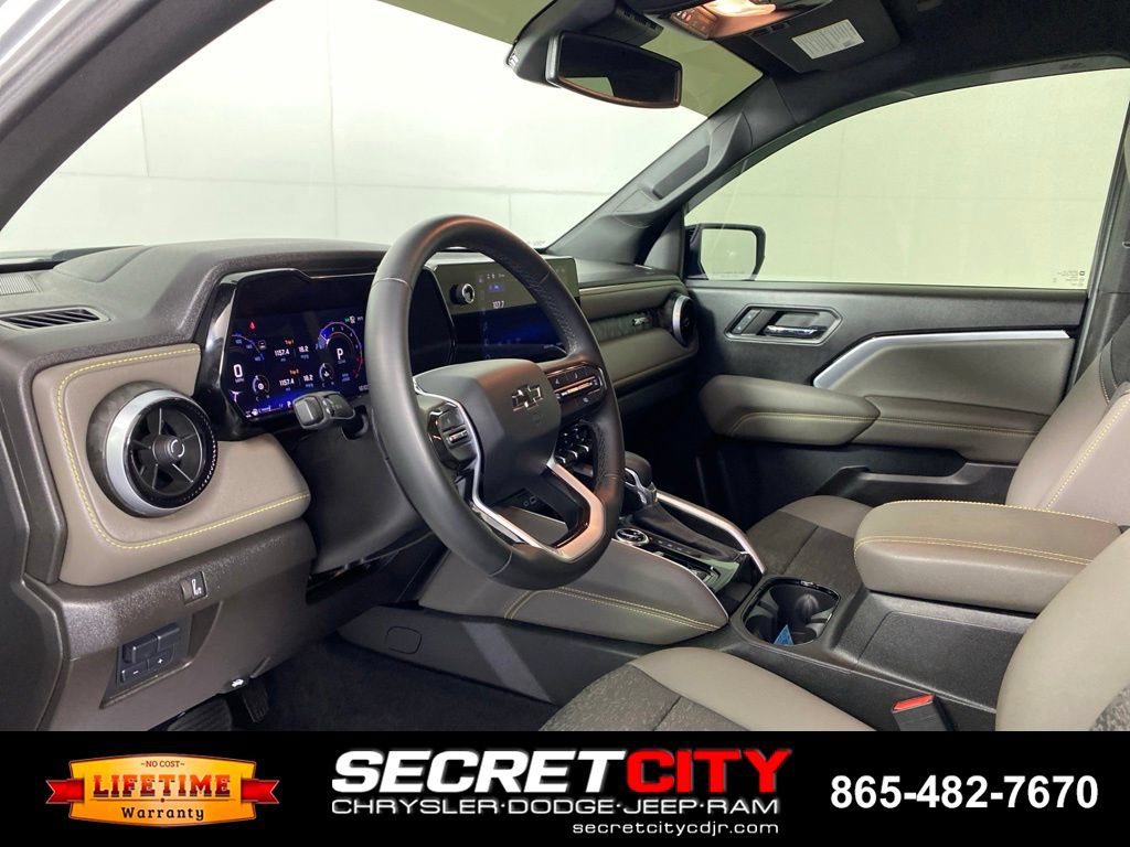 Used 2024 Chevrolet Colorado ZR2 AWD/4WD image 11