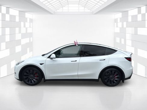 Used 2024 Tesla Model Y Performance AWD/4WD image 4