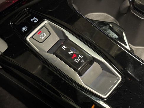 New 2025 Audi SQ5 Premium Plus image 21