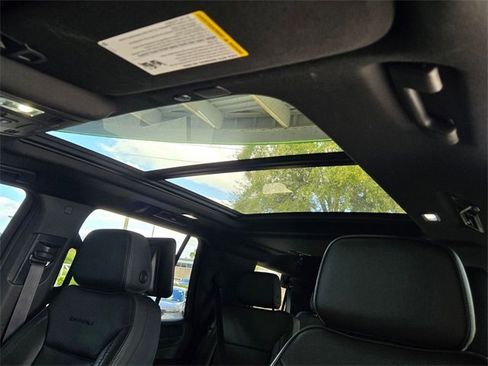 Used 2021 GMC Yukon Denali w/ Denali Ultimate Package image 24