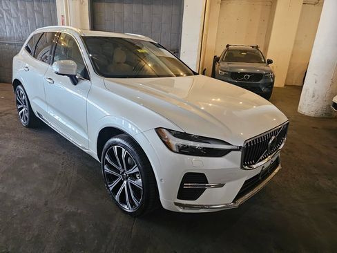 Certified 2023 Volvo XC60 B5 Ultimate w/ Climate Package AWD/4WD image 5