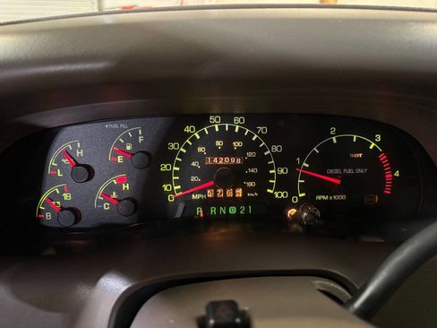 Used 2000 Ford F350 Lariat image 9