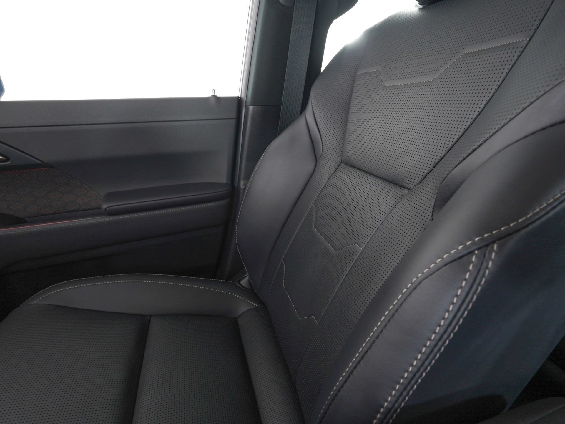 Used 2026 Lexus GX 550 w/ Accessory Package (2T) AWD/4WD image 30