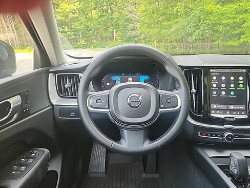 Certified 2024 Volvo XC60 B5 Core w/ Protection Package Premier AWD/4WD image 30