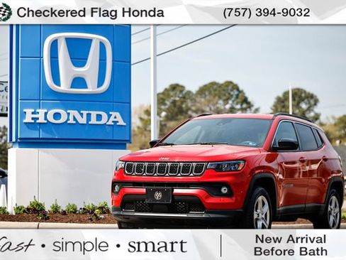 Used 2024 Jeep Compass Latitude image 1