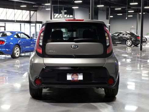 Used 2016 Kia Soul + FWD image 6