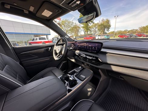 Certified 2025 Buick Enclave Avenir w/ Super Cruise Package image 57