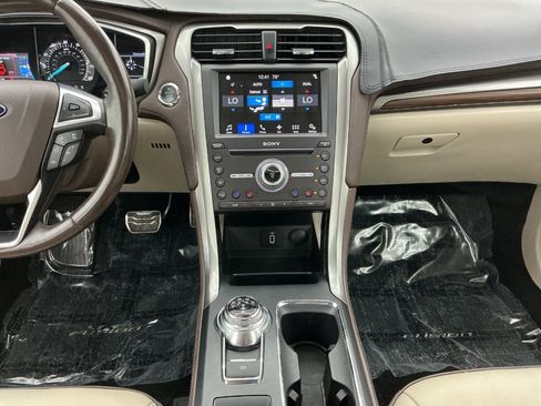 Used 2017 Ford Fusion Platinum FWD image 28