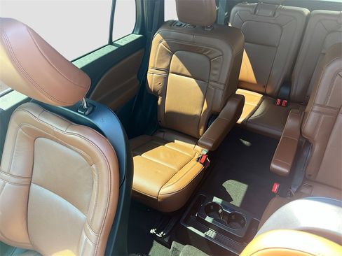 Used 2023 Lincoln Aviator Reserve image 23