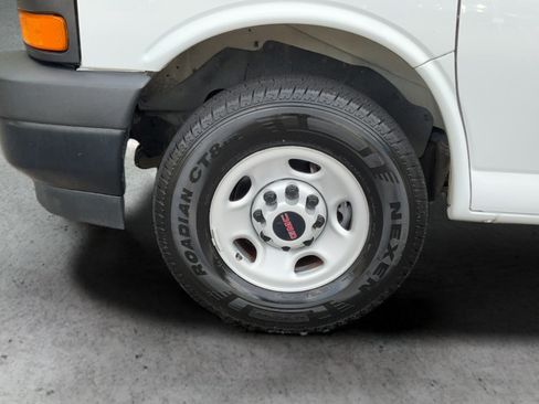Certified 2022 GMC Savana 2500 w/ Driver Convenience Package RWD image 24