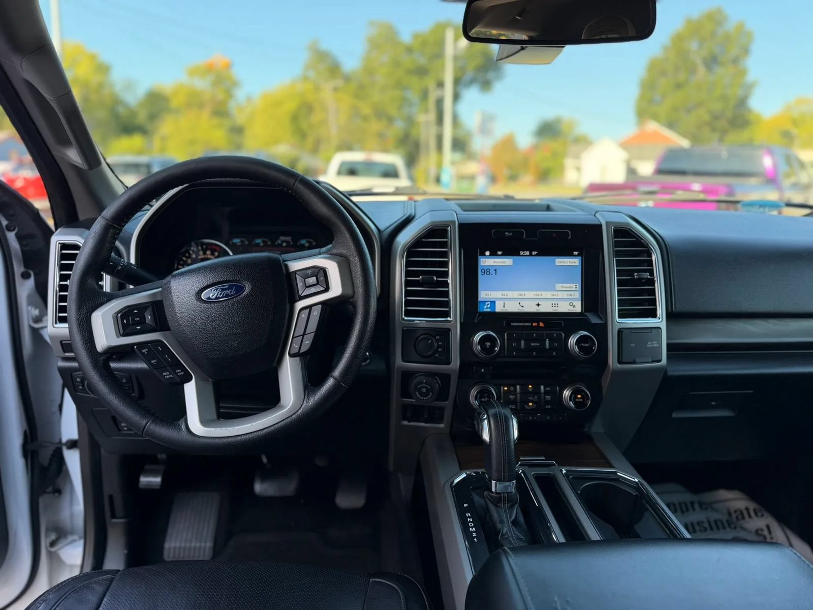 Used 2016 Ford F150 Lariat w/ Equipment Group 502A Luxury AWD/4WD image 10