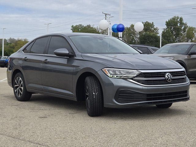 Used 2024 Volkswagen Jetta S FWD image 3